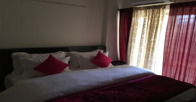 ROOM 1
