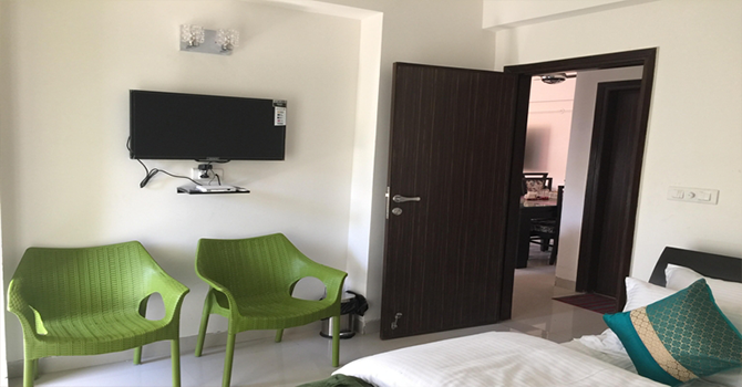 ROOM 2