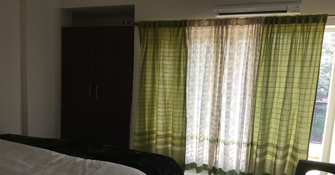 ROOM 1
